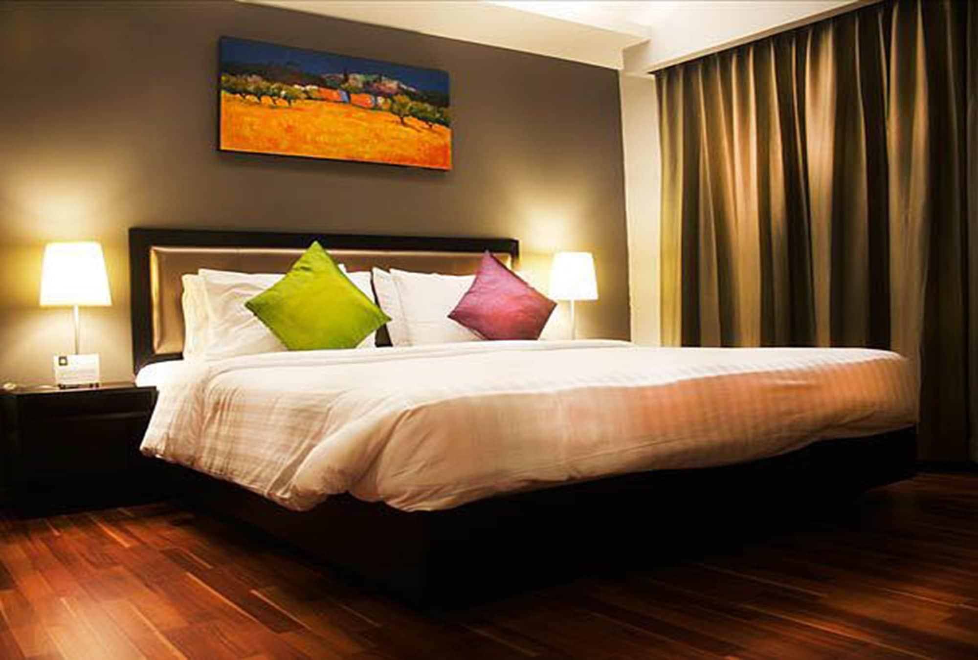 The Brunei Hotel Бандар-Сері-Бегаван Екстер'єр фото